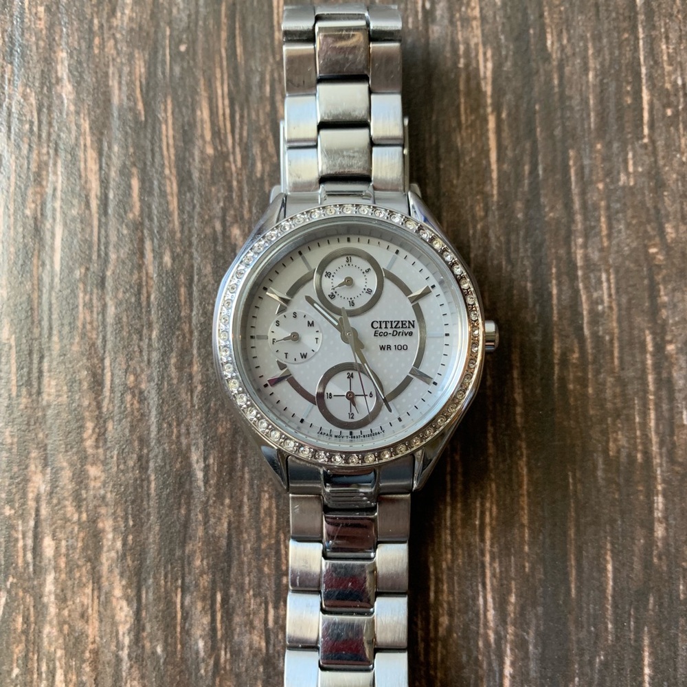 Women’s Citizen Eco-Drive WR100